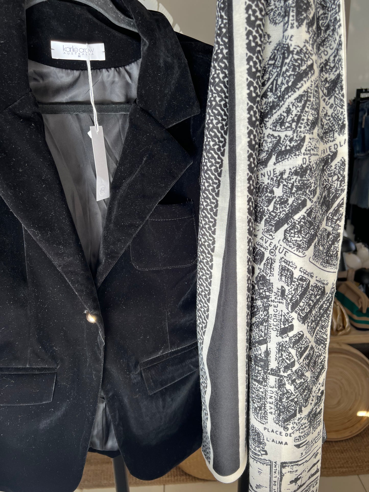 Neck Scarf Velvet & Cashmere- black white streets of Paris