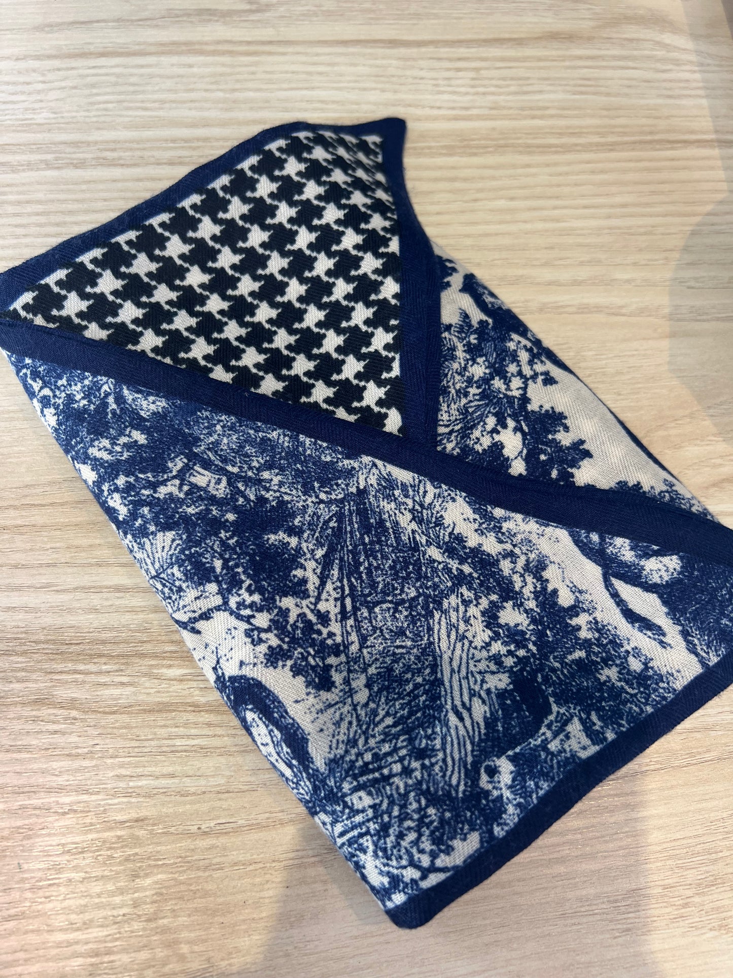 Neck Scarf Velvet & Cashmere- navy porcelain