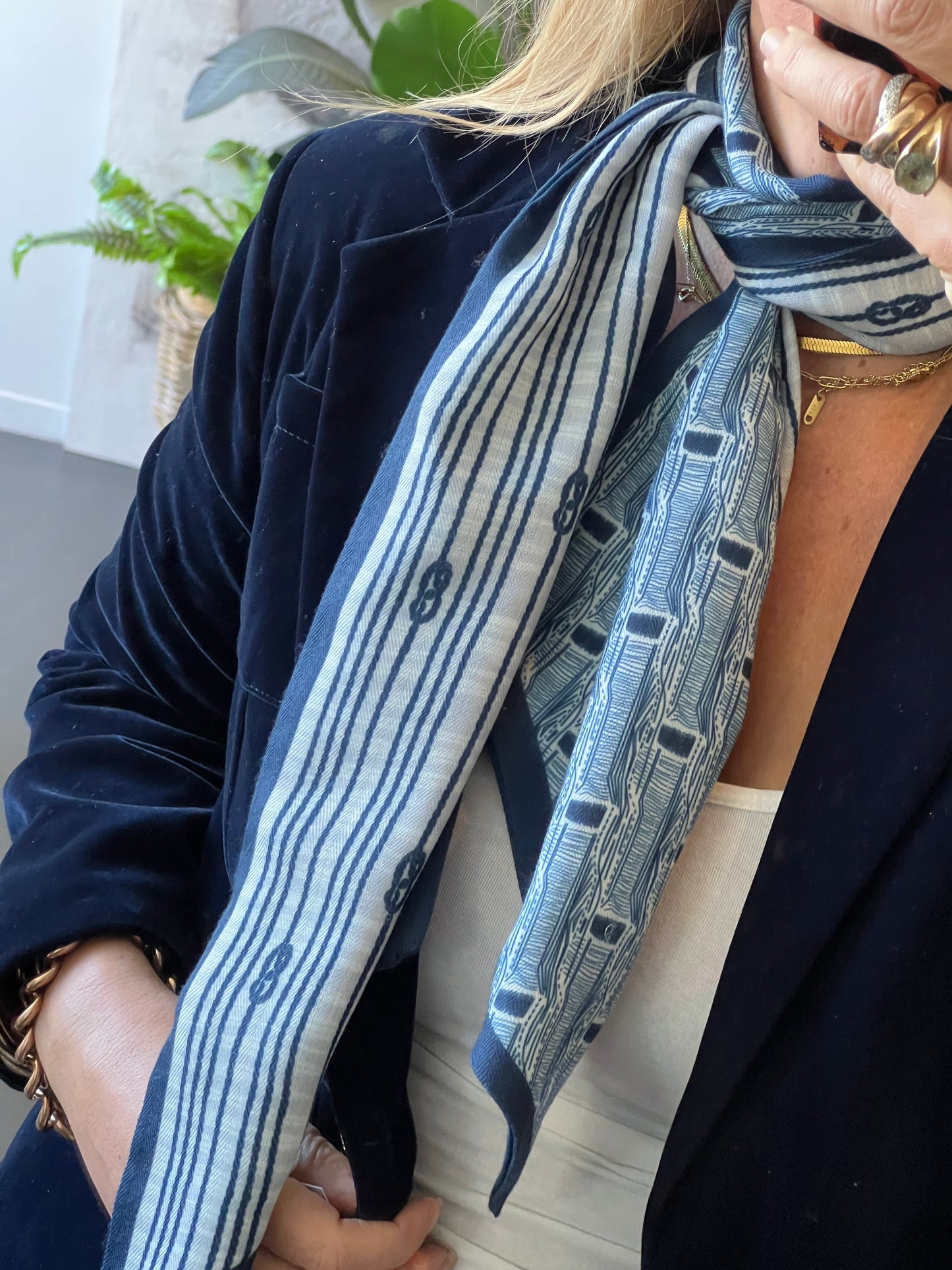 Neck Scarf Velvet & Cashmere- nautical Navy