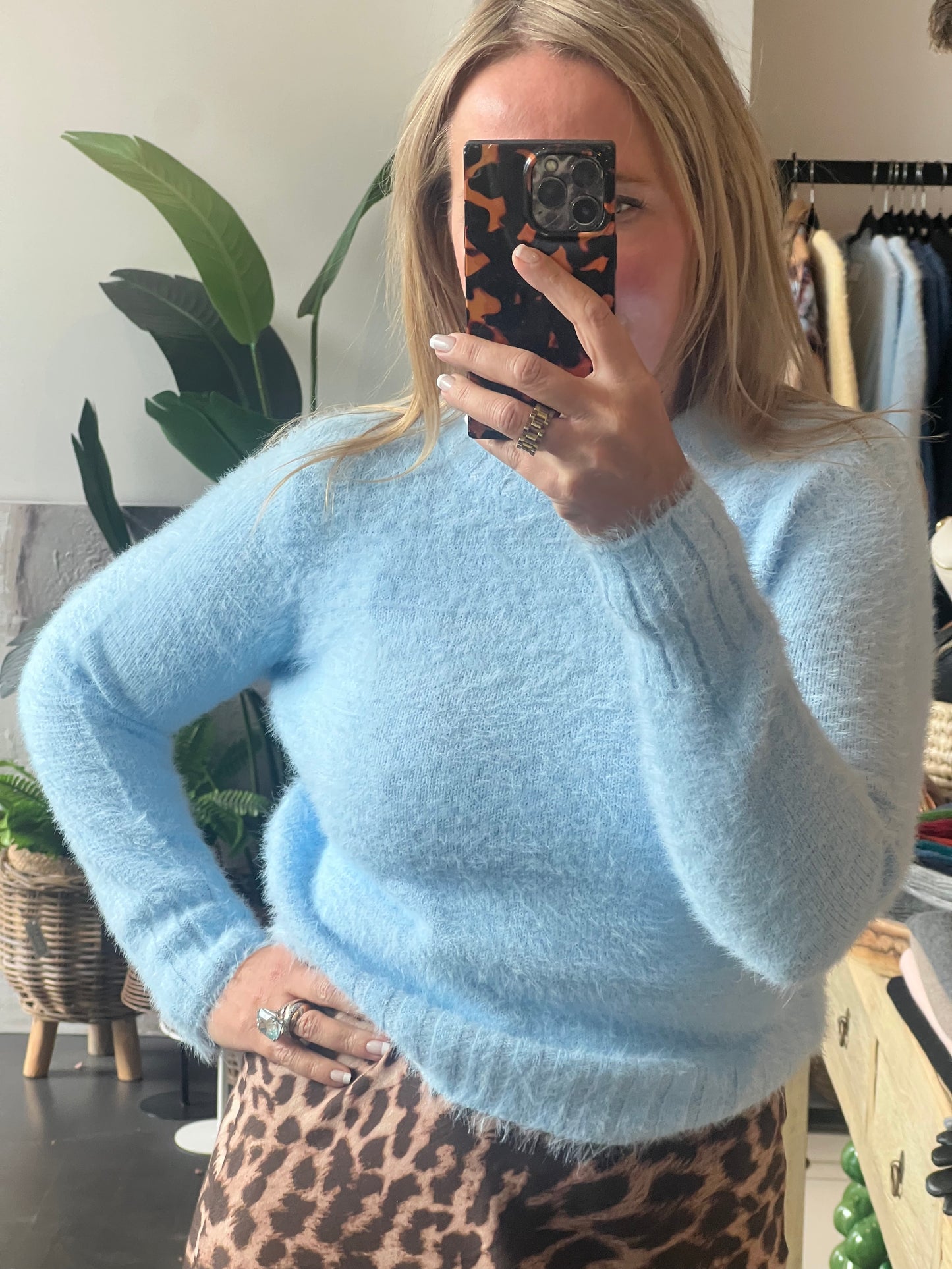Fluffy Knit - 8 Colours