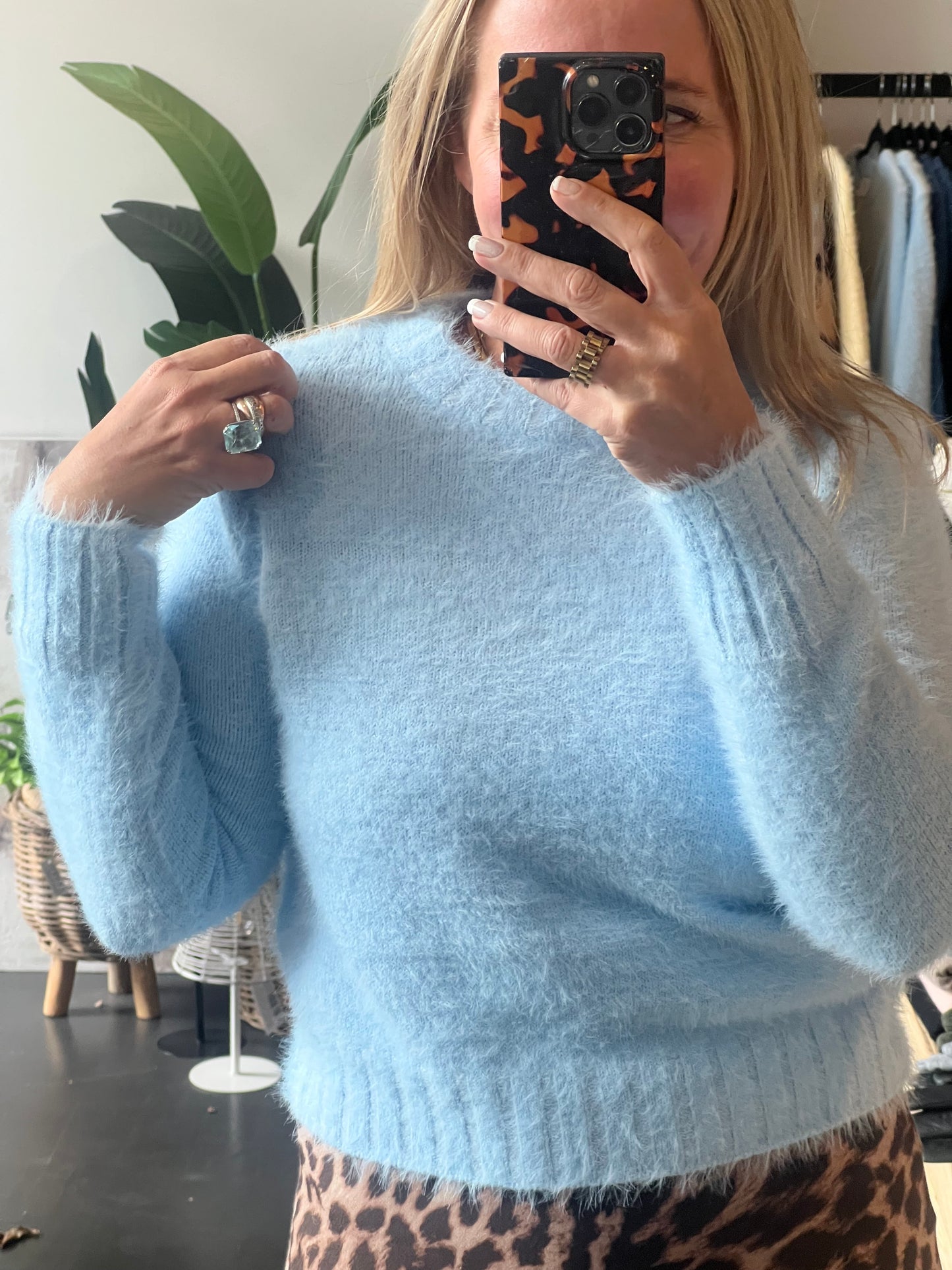 Fluffy Knit - 8 Colours