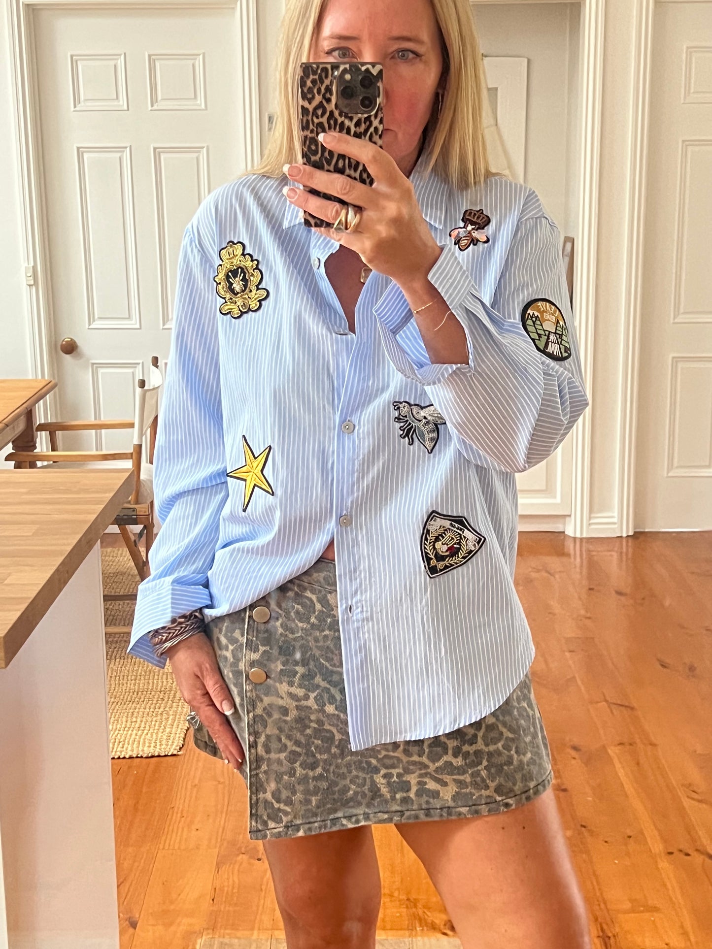 French Bee Appliqué Cotton Shirt - blue stripe