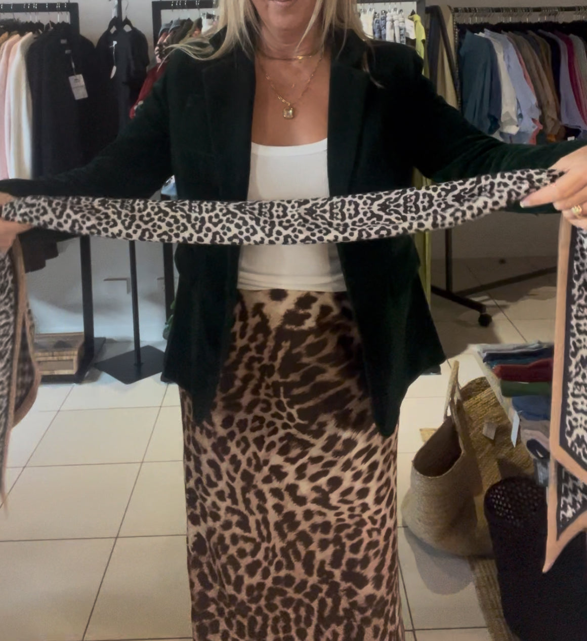 Neck Scarf Velvet & Cashmere- leopard