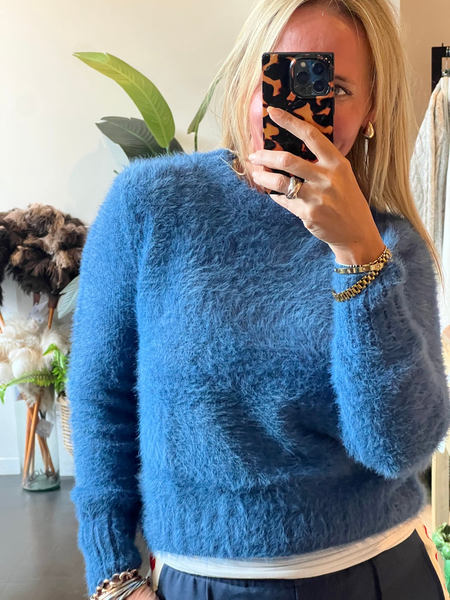 Fluffy Knit - 8 Colours