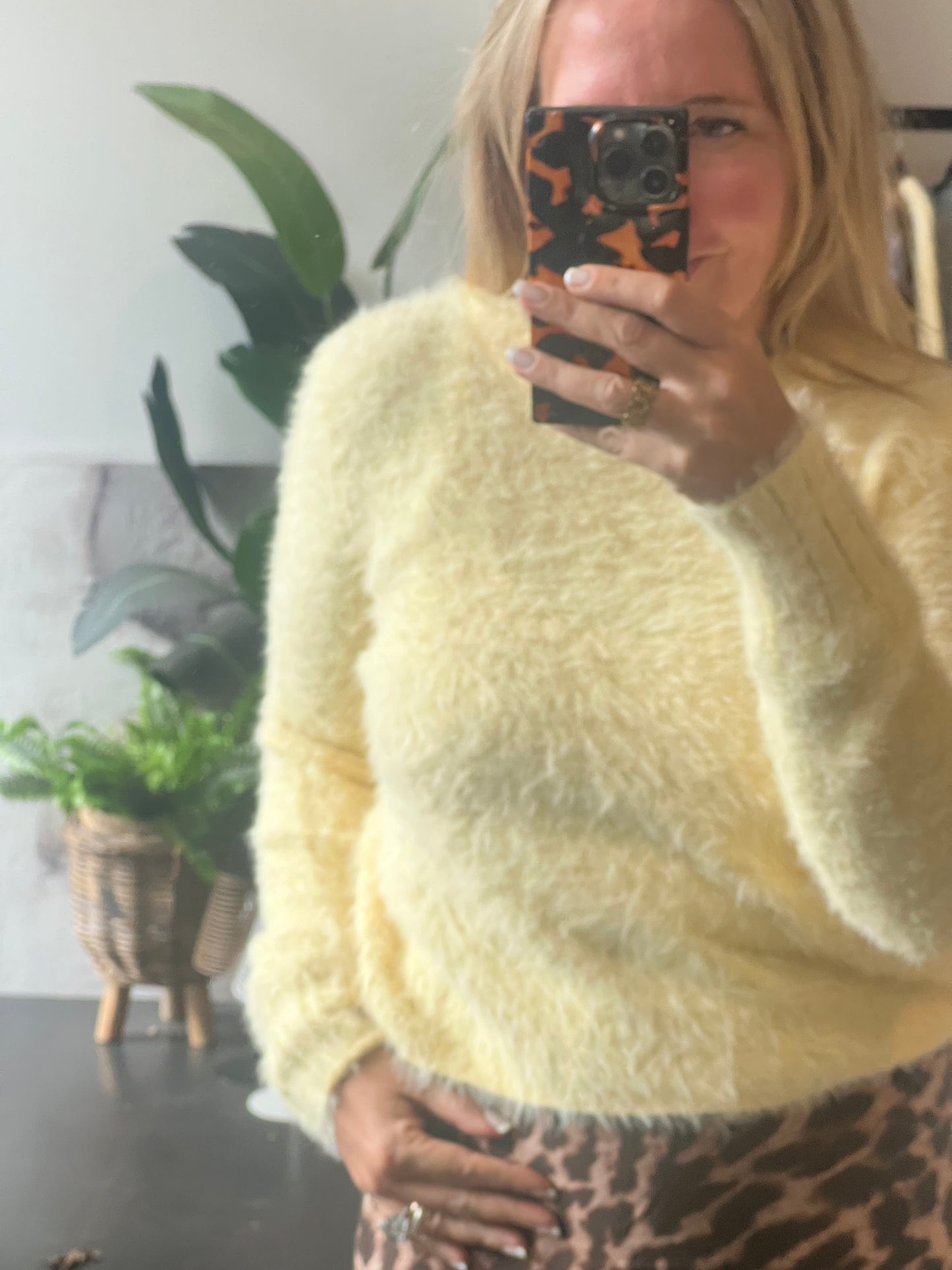 Fluffy Knit - 8 Colours