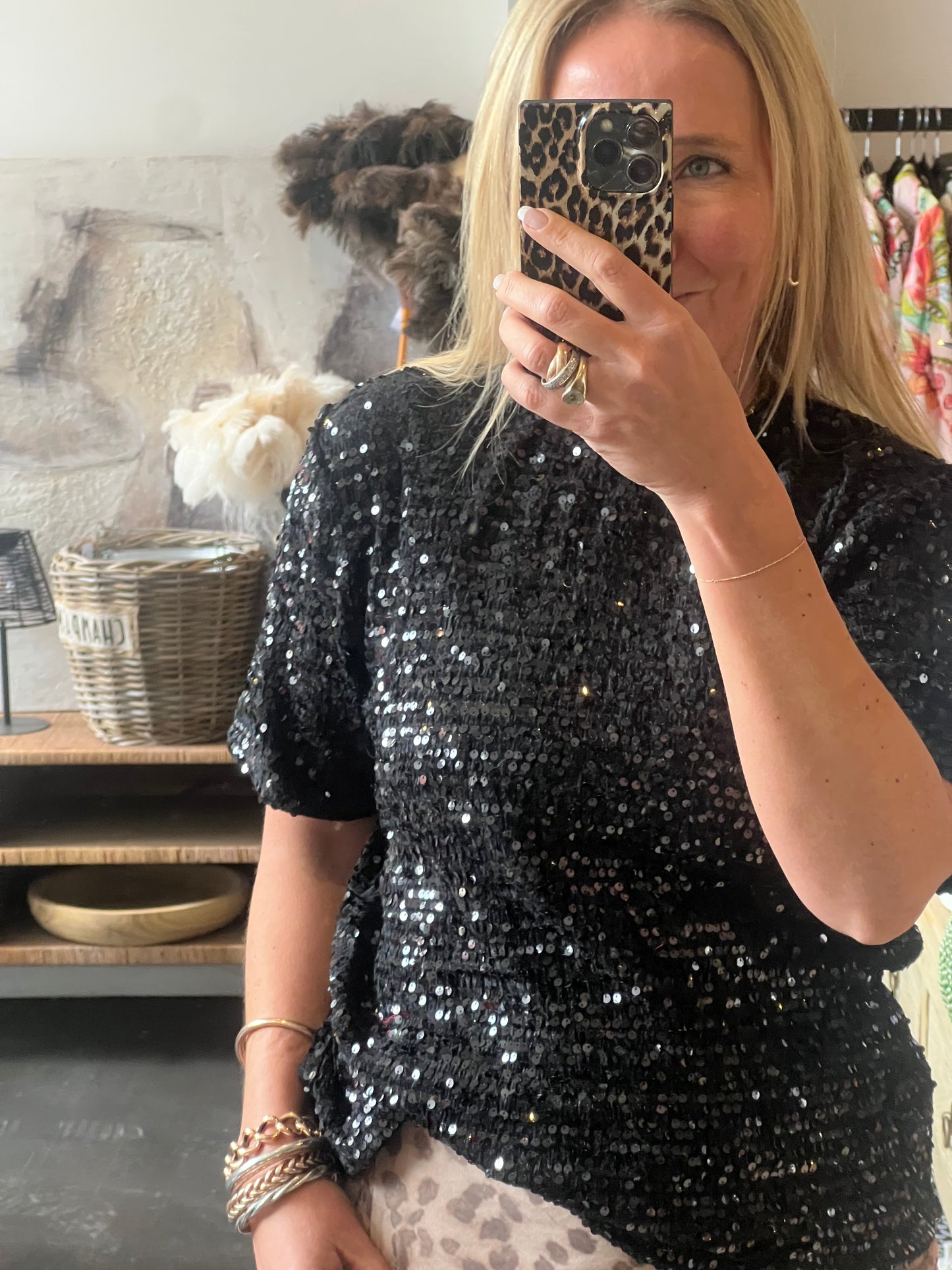 Twinkle Tee - black sequin