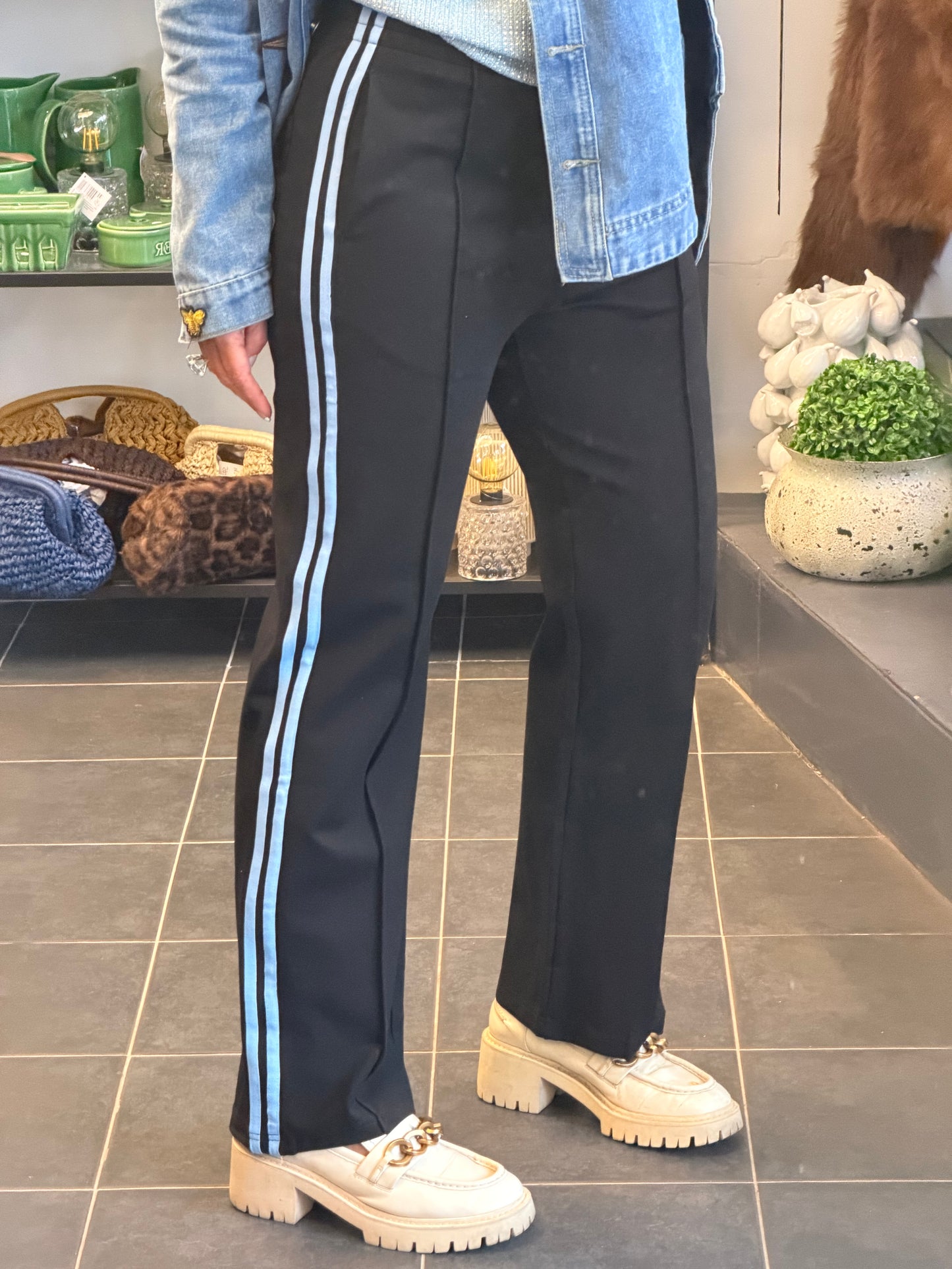 Pinstripe Ponti Pintuck Pants- blue stripe