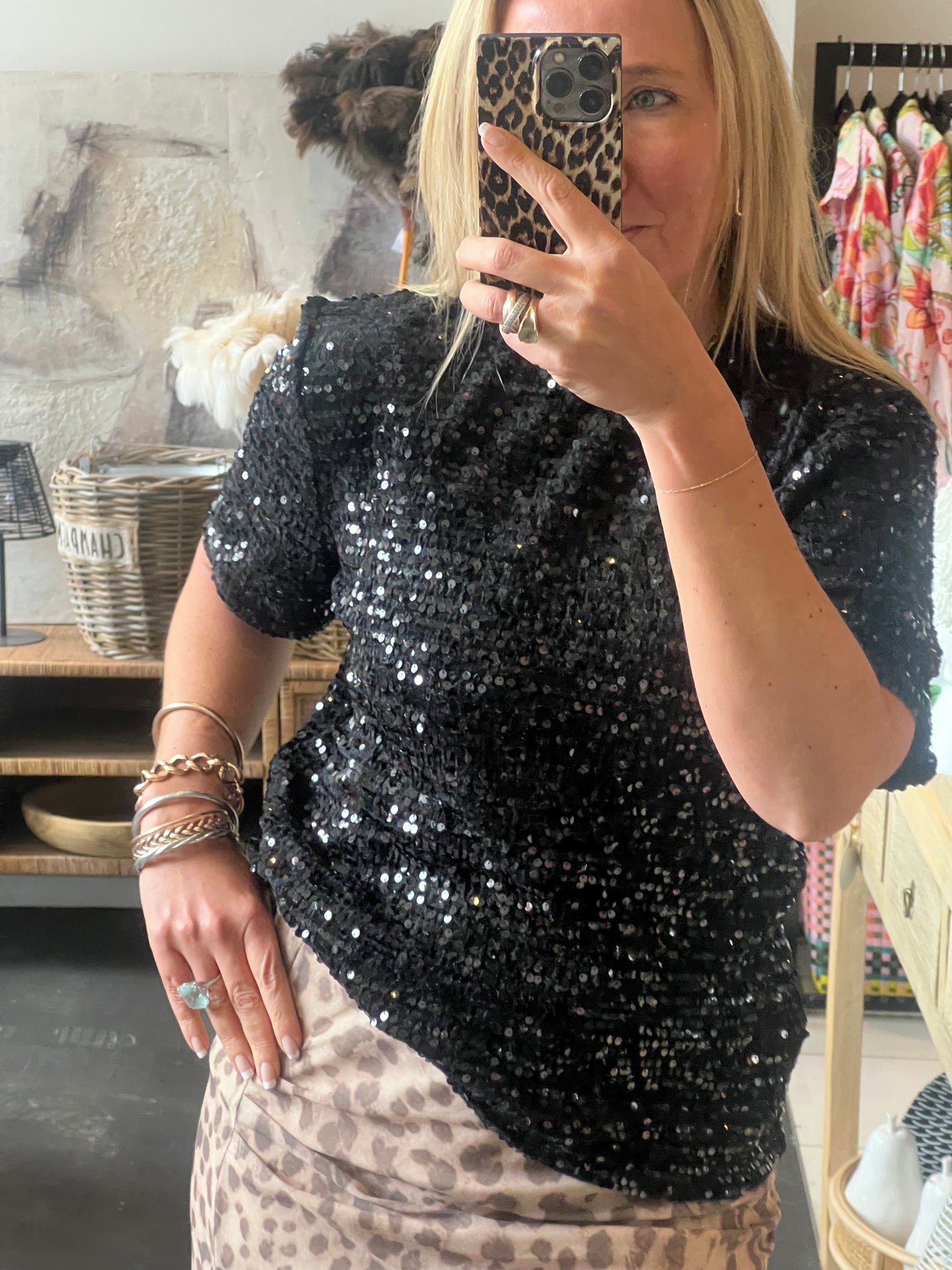 Twinkle Tee - black sequin