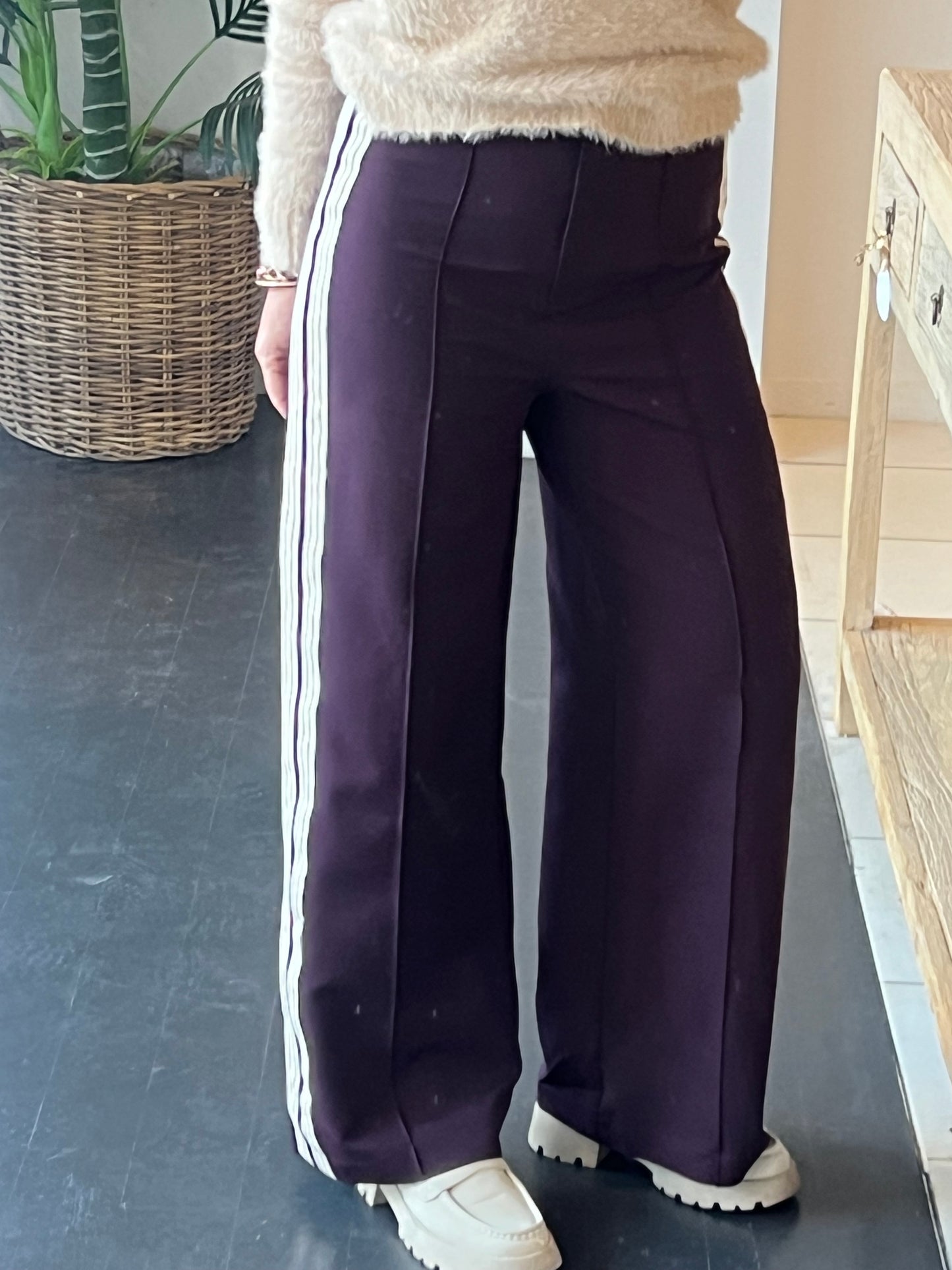 Madison Ave Racer Pant - plum