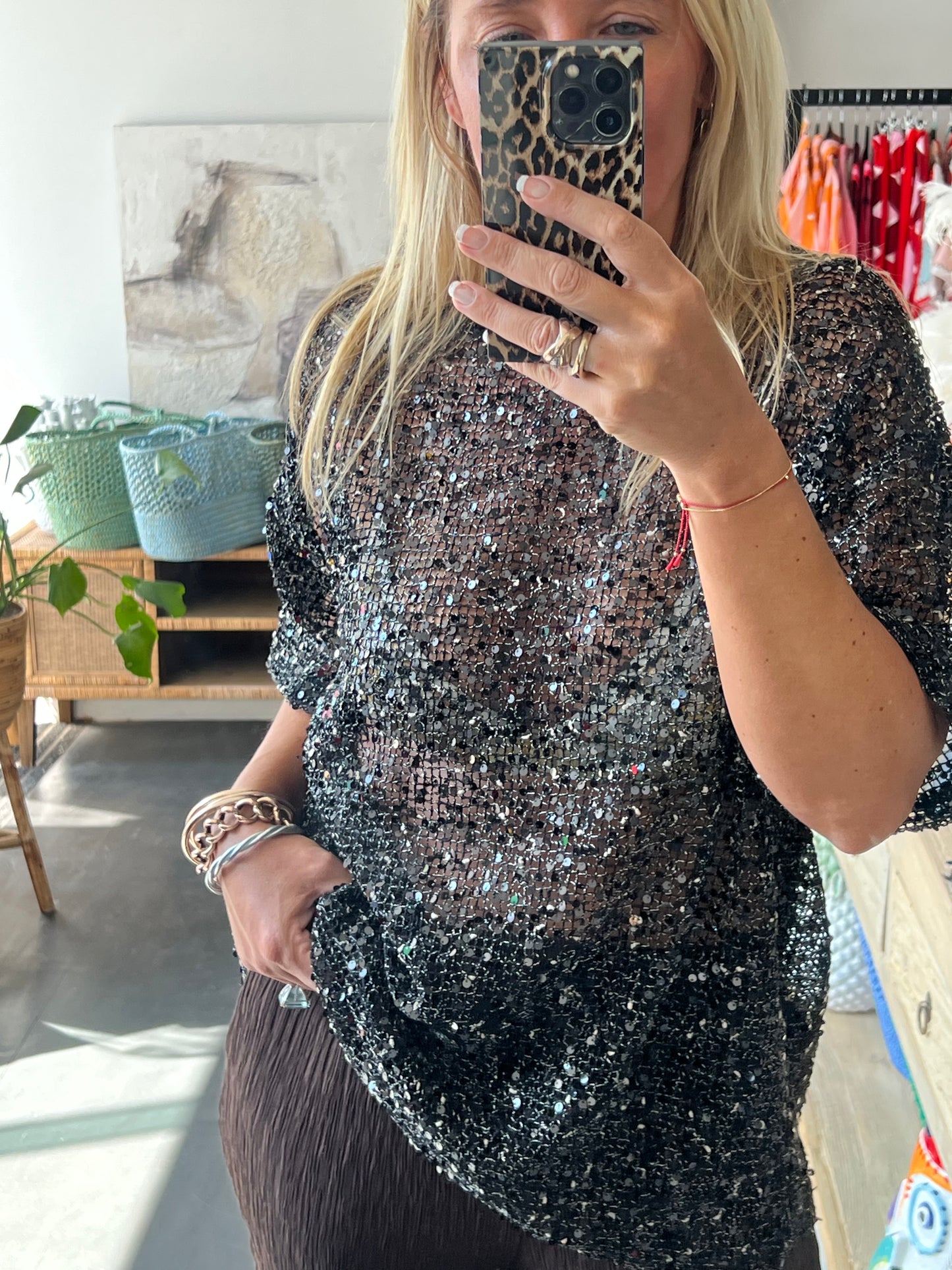 Twinkle Tee - sequin black