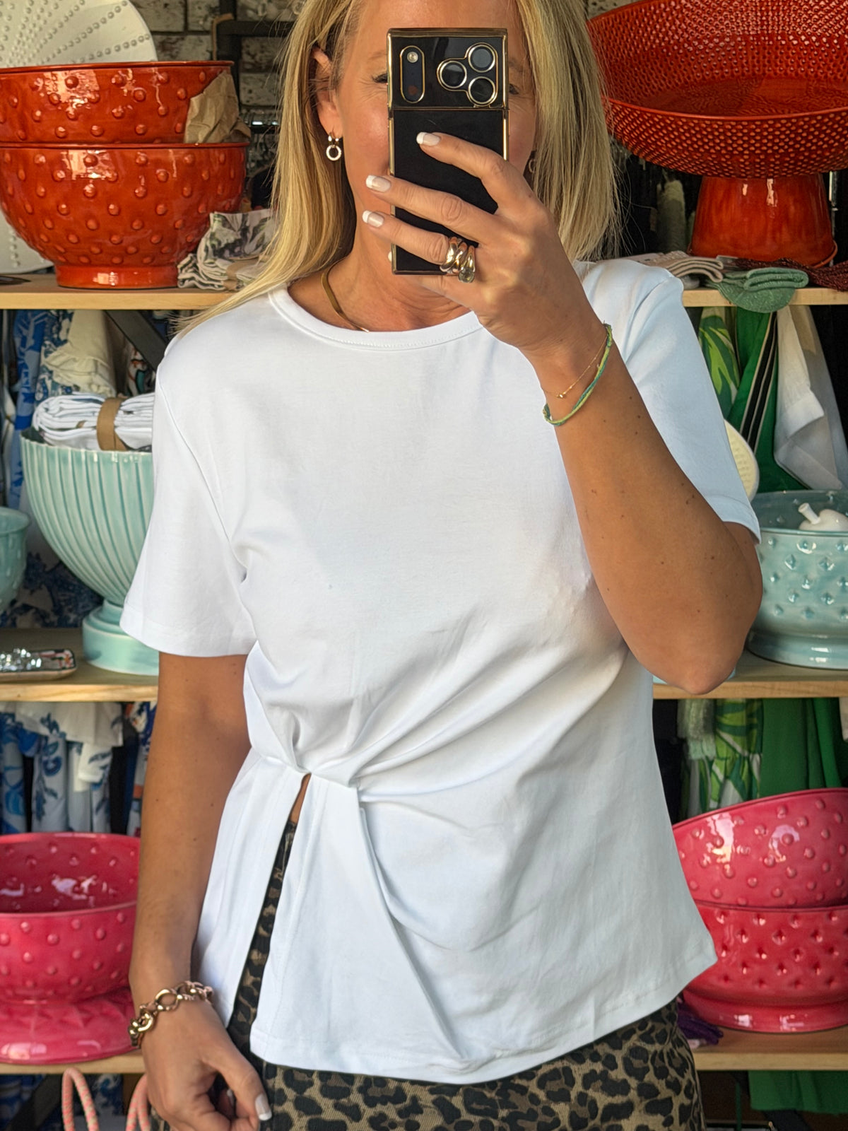 Basics - Tee with a Twist -white
