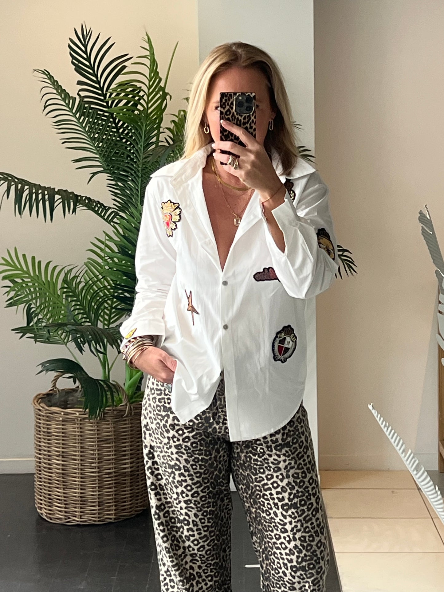 New French Bee Appliqué Cotton Shirt - white