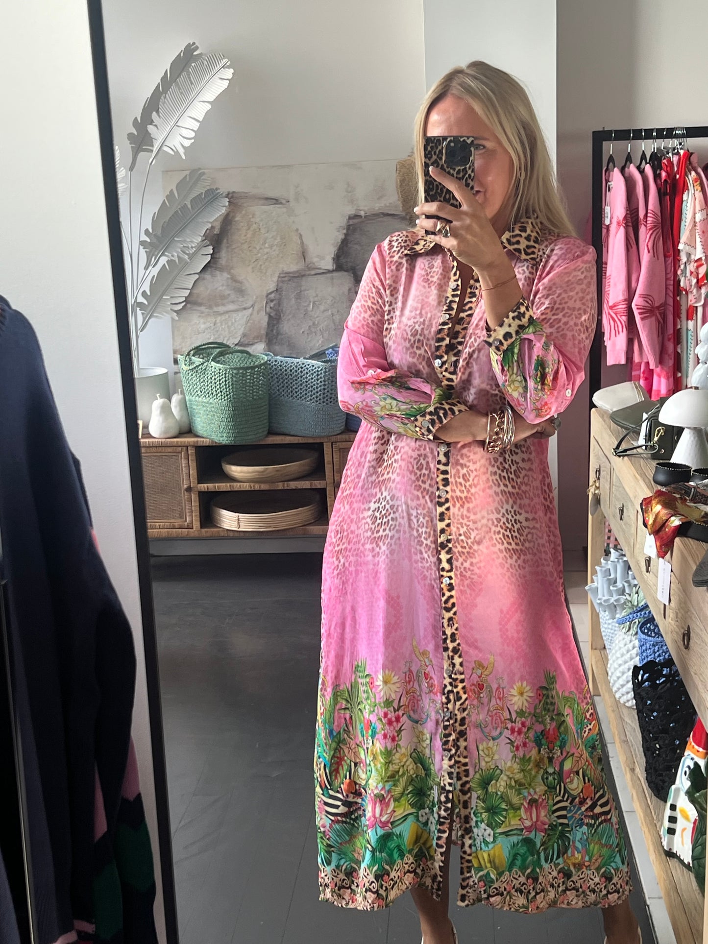 Slinky Resort Shirt Dress -pink
