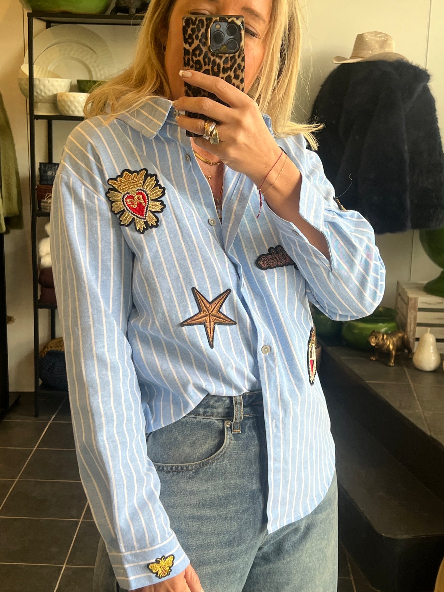 New French Bee Appliqué Cotton Shirt - blue