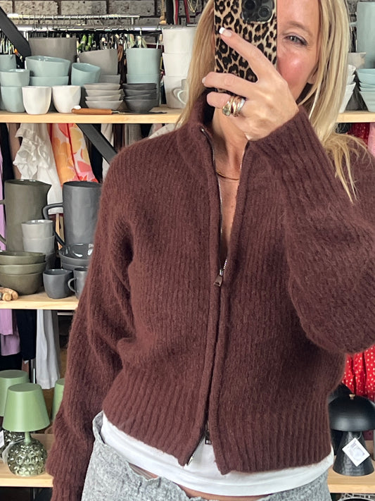Zip Knit - chocolate brown