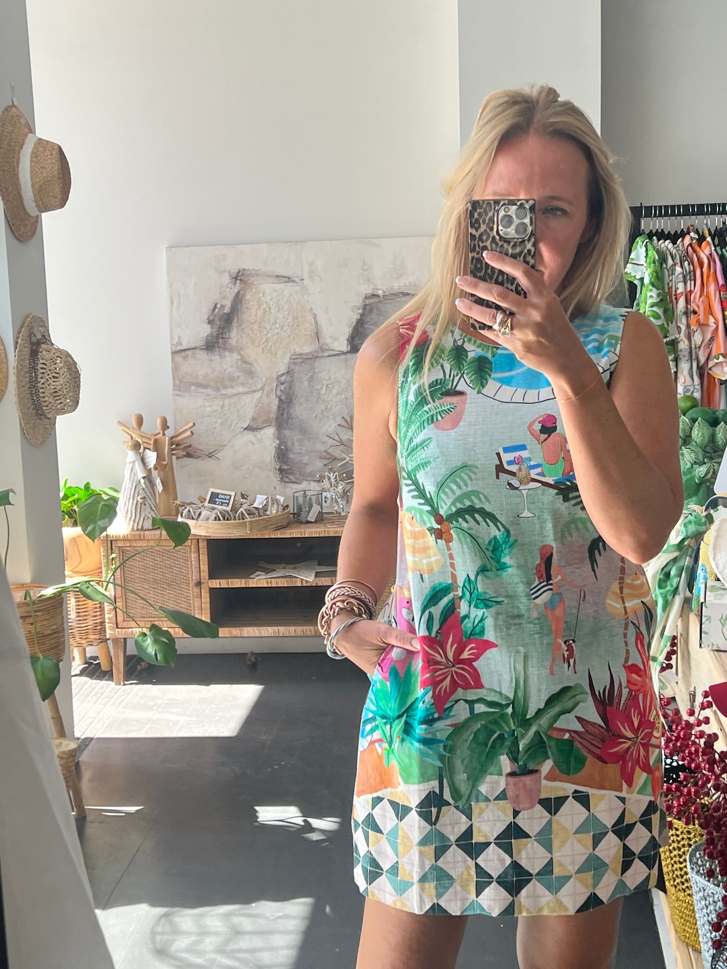 Sleeveless Shift Linen Dress - pool side