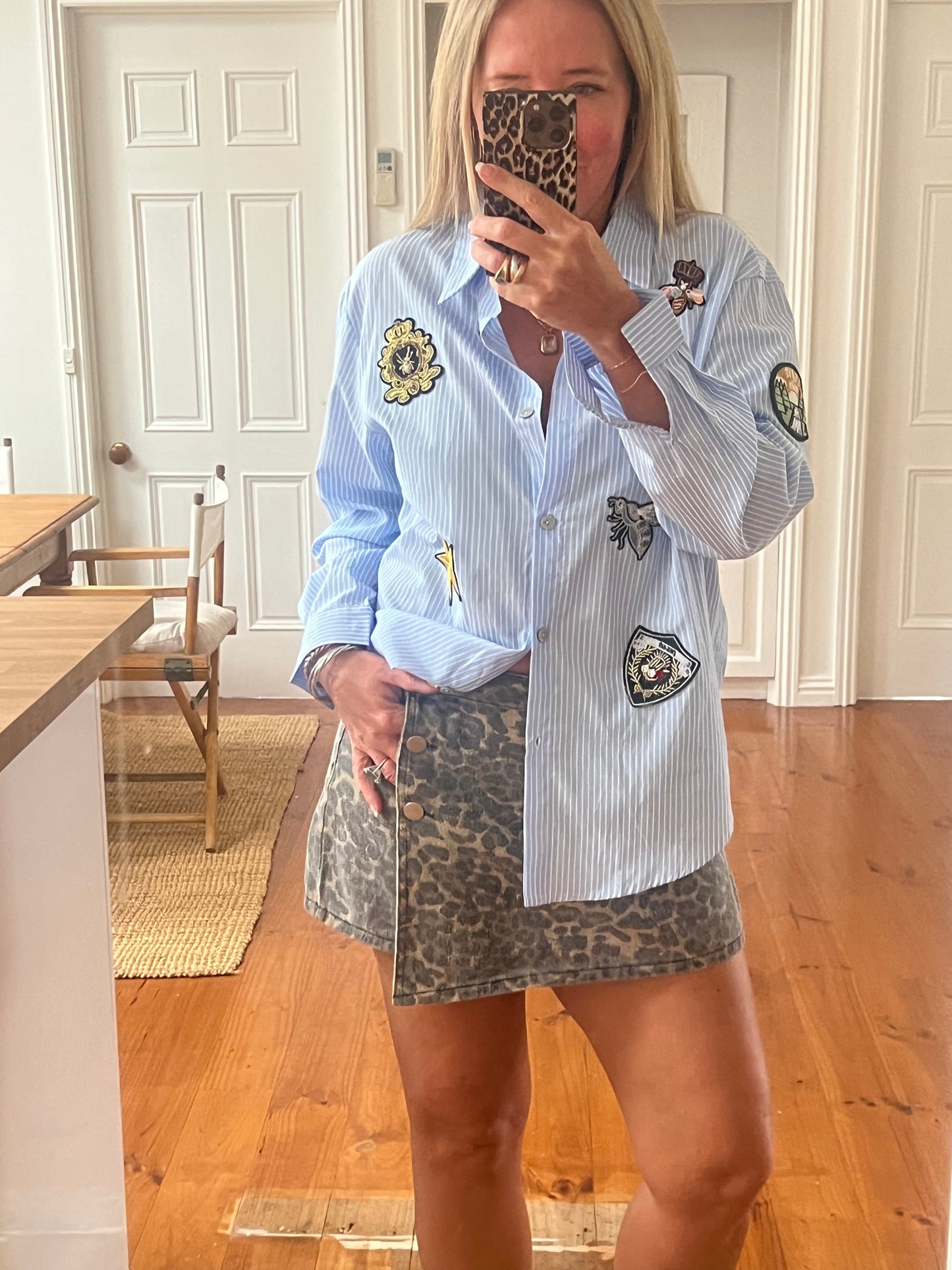 French Bee Appliqué Cotton Shirt - blue stripe