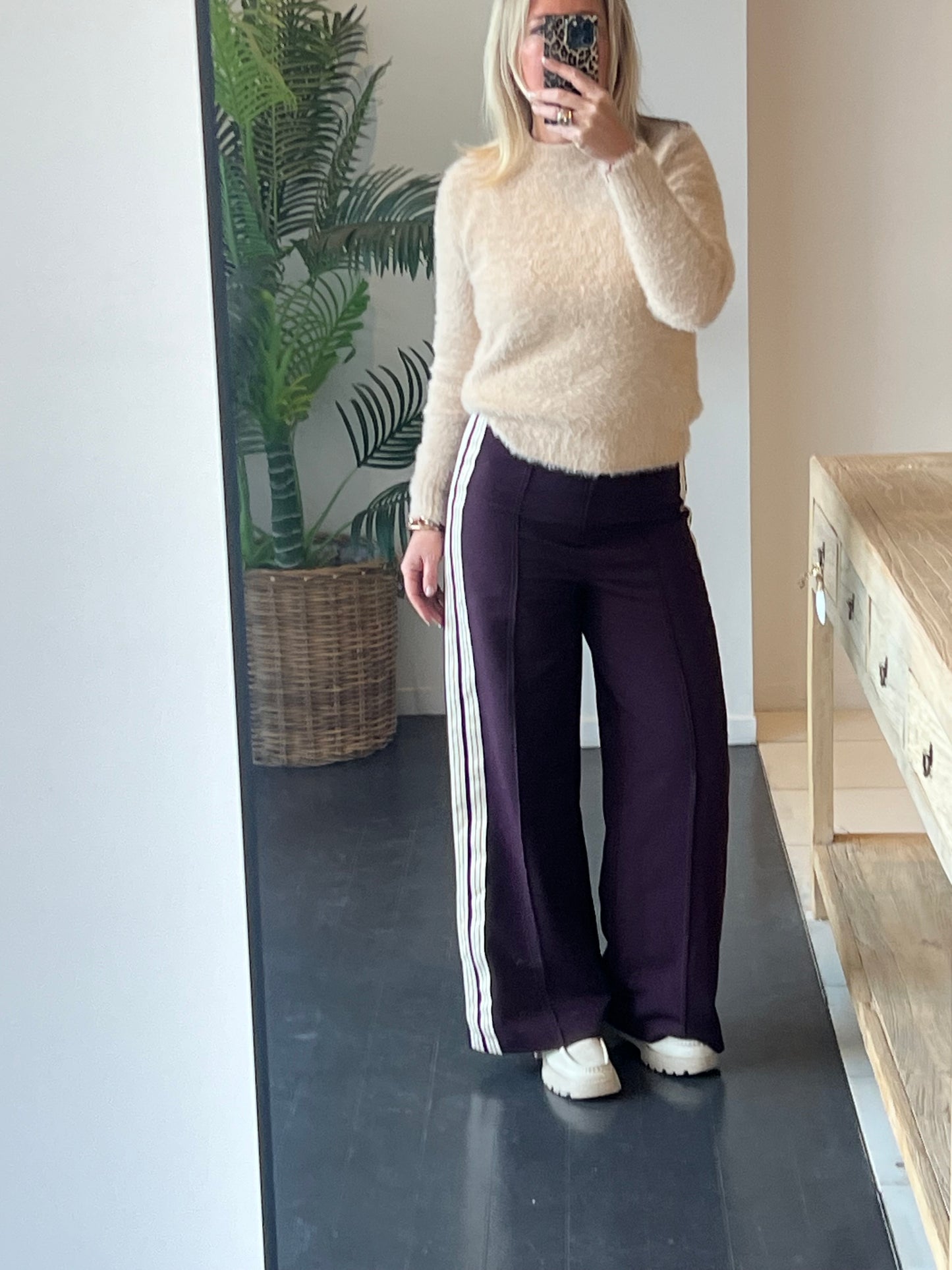 Madison Ave Racer Pant - plum