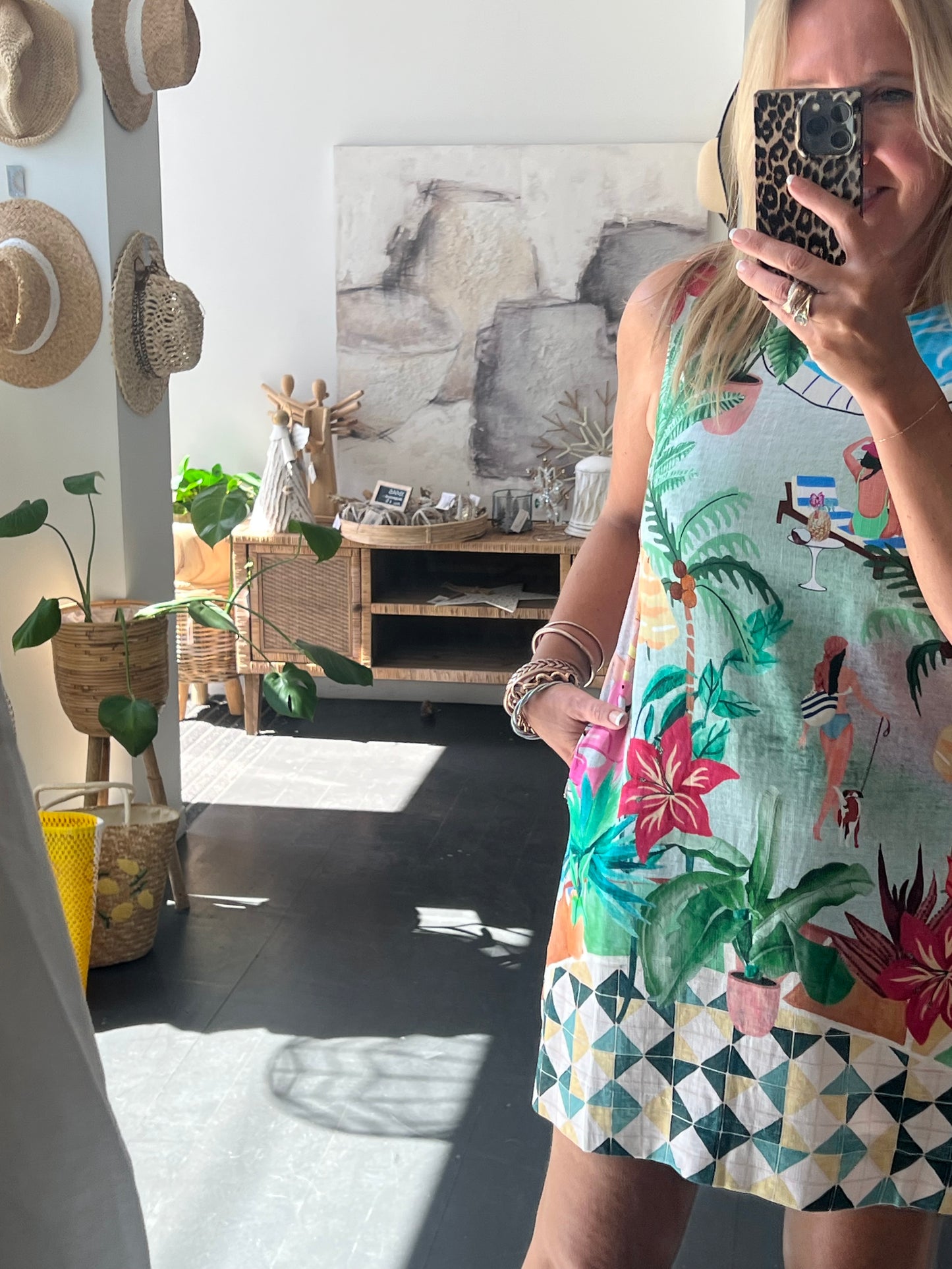 Sleeveless Shift Linen Dress - pool side