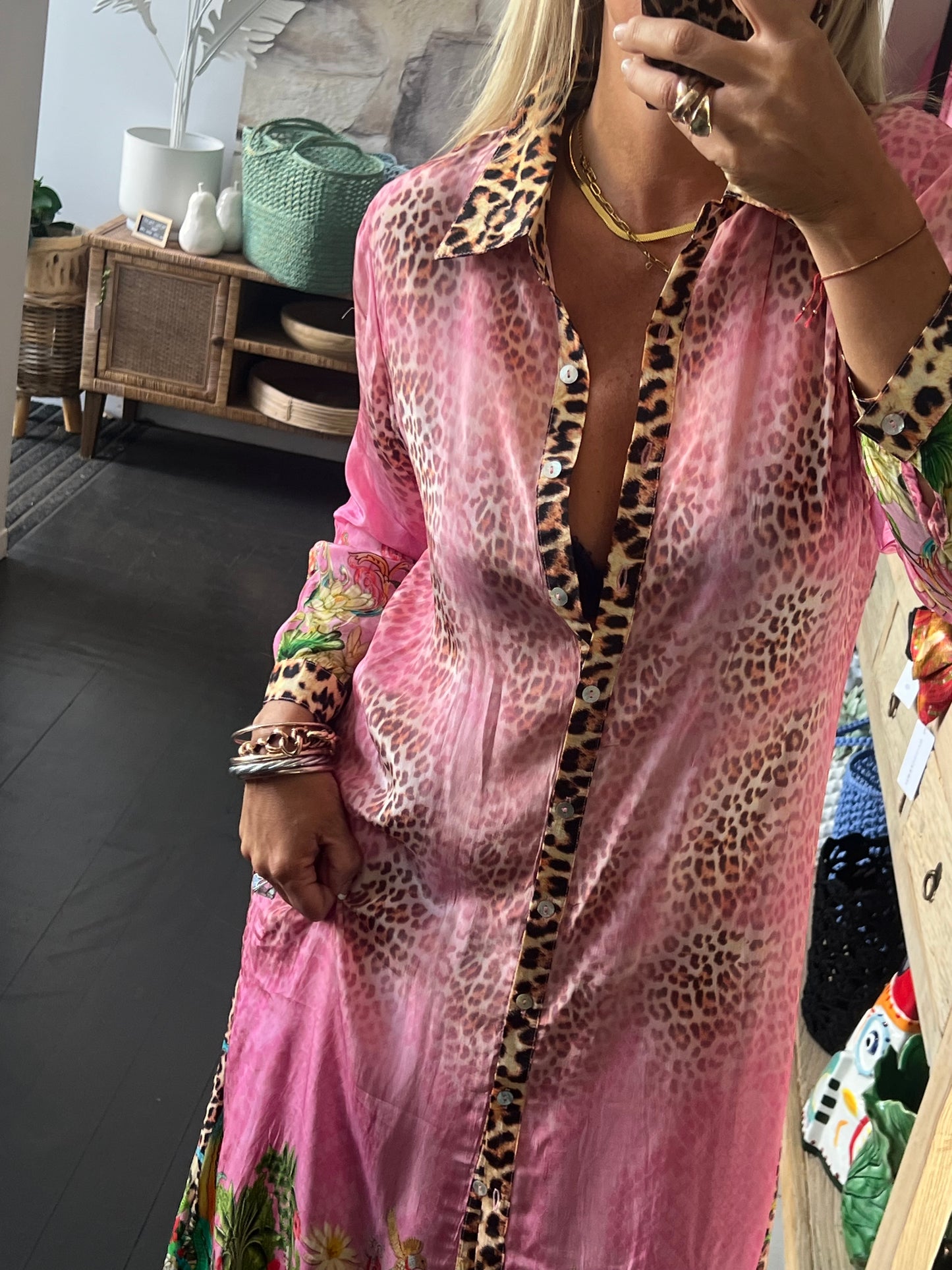 Slinky Resort Shirt Dress -pink