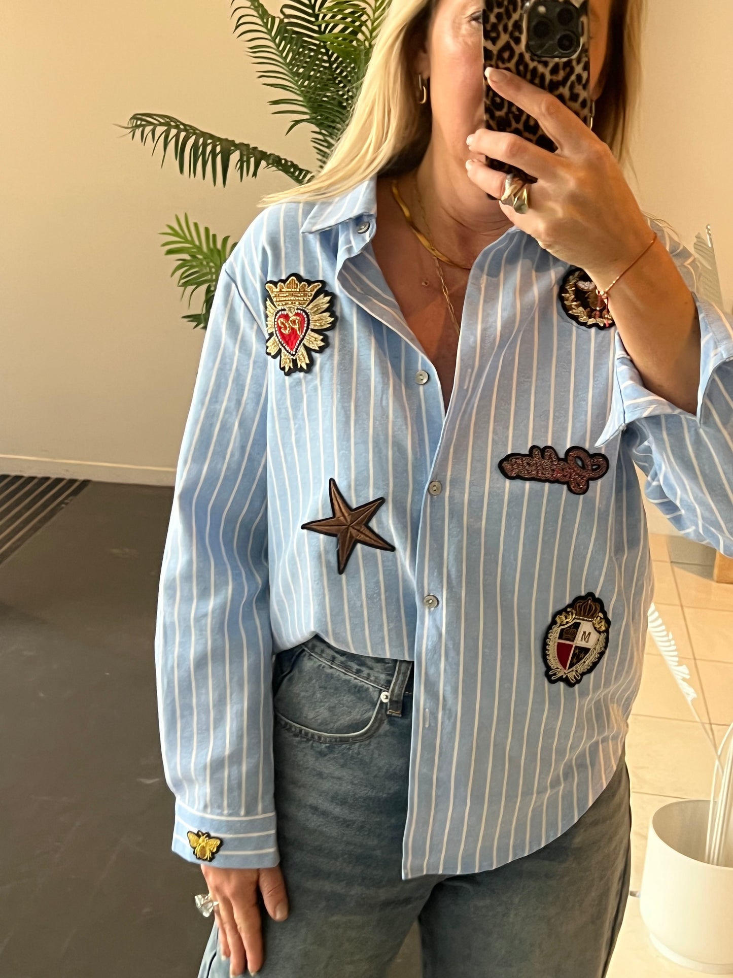 New French Bee Appliqué Cotton Shirt - blue