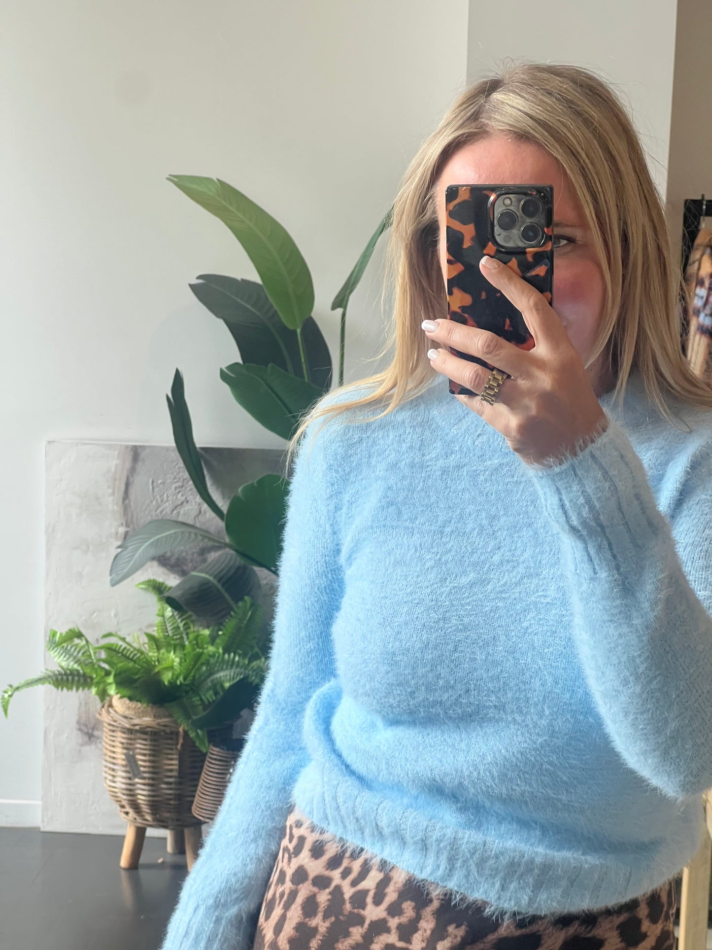 Fluffy Knit - 8 Colours
