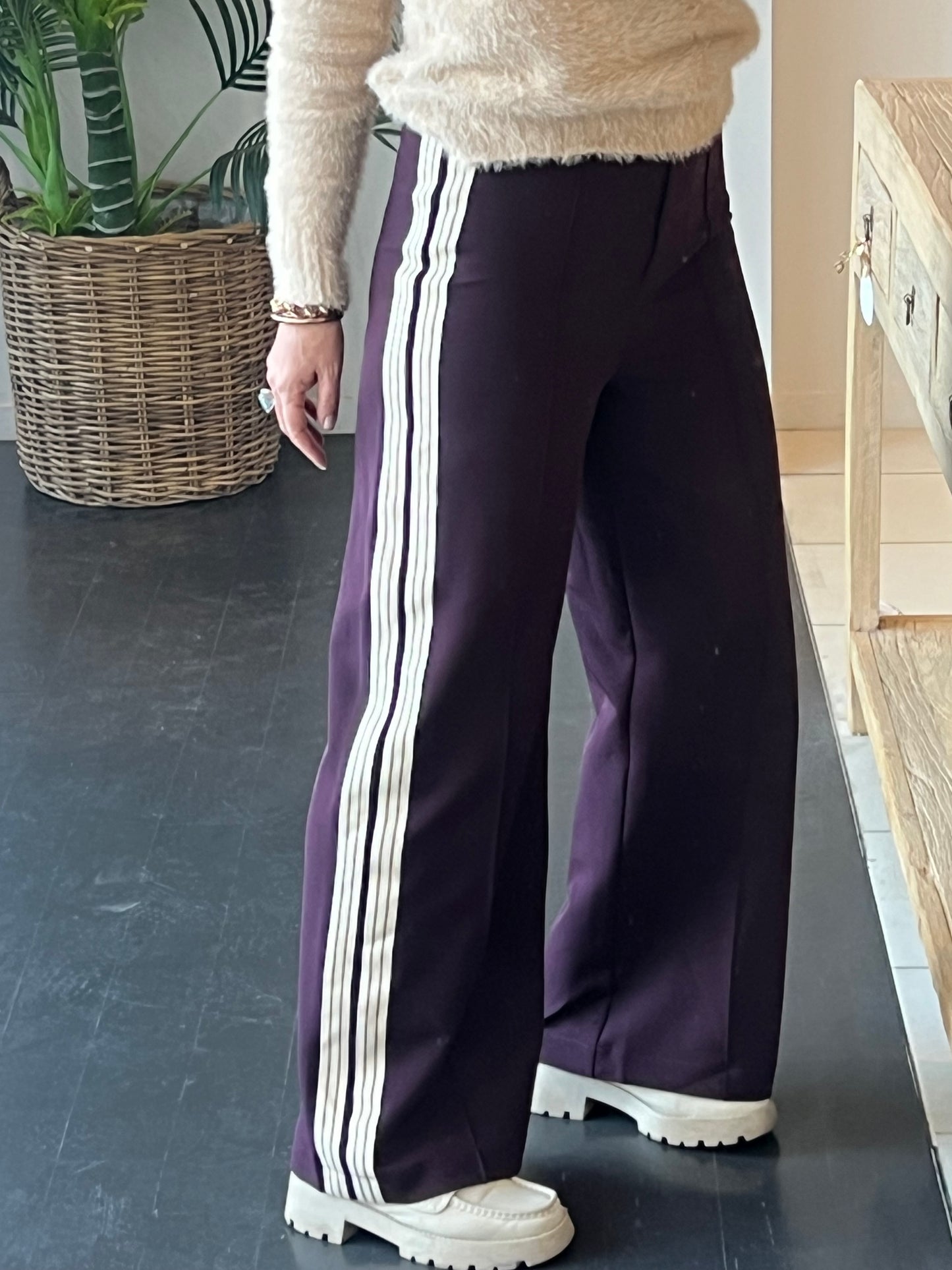 Madison Ave Racer Pant - plum