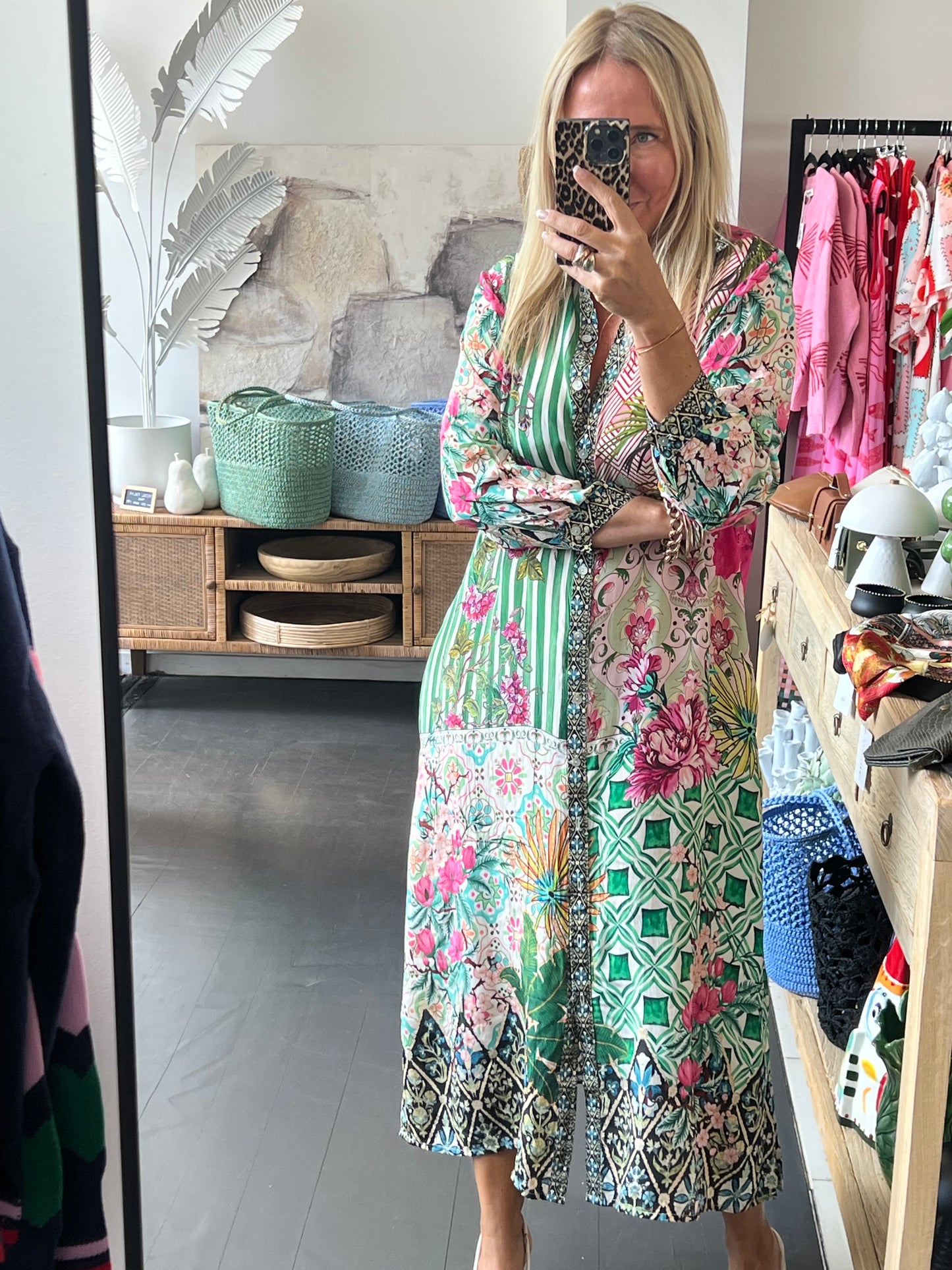 Slinky Resort Shirt Dress -green