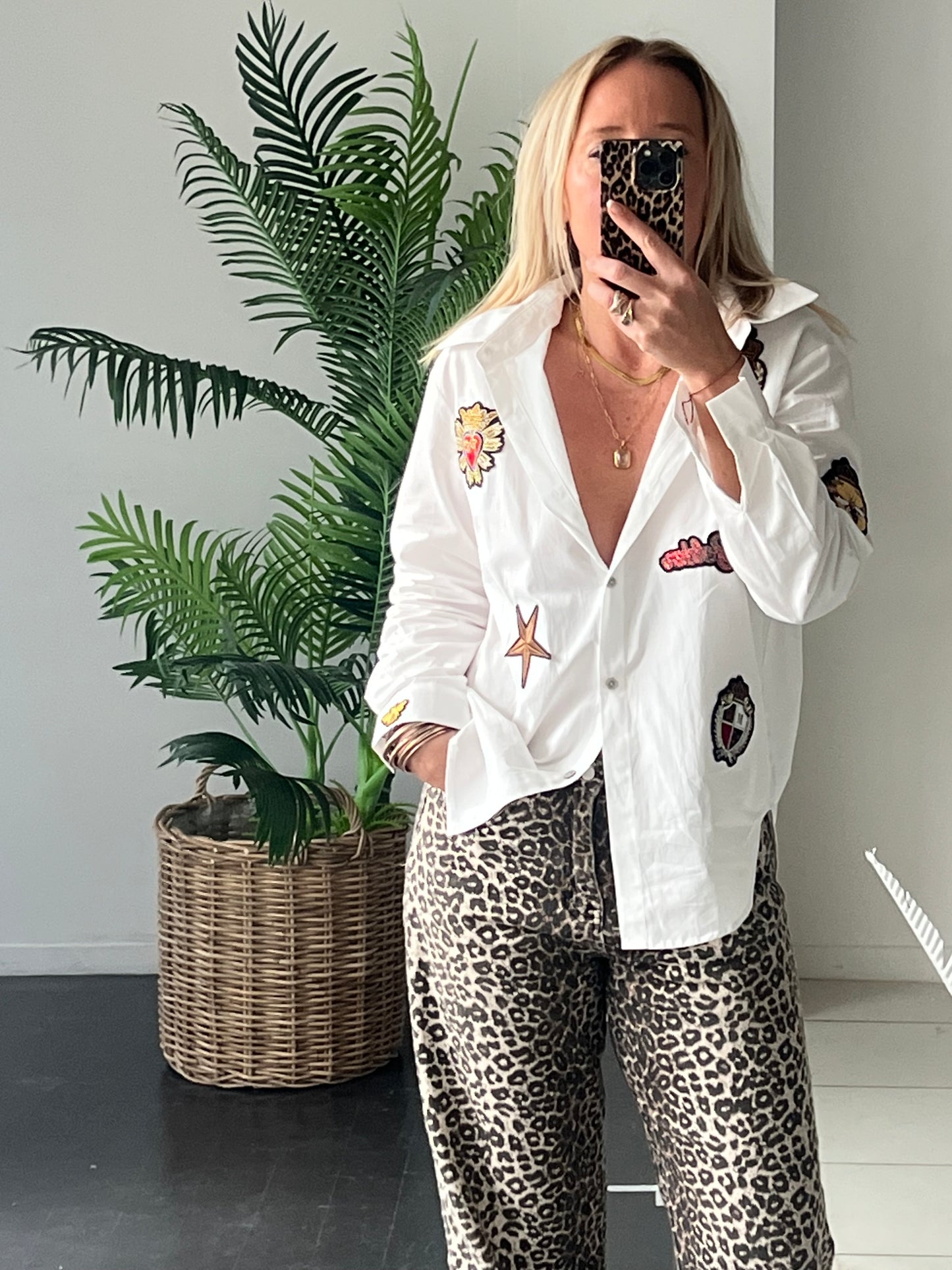 New French Bee Appliqué Cotton Shirt - white
