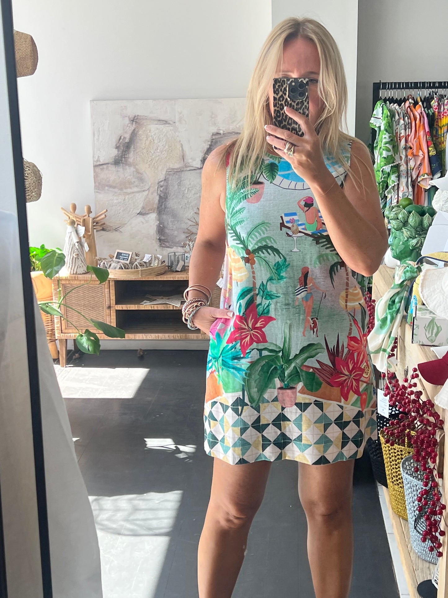 Sleeveless Shift Linen Dress - pool side