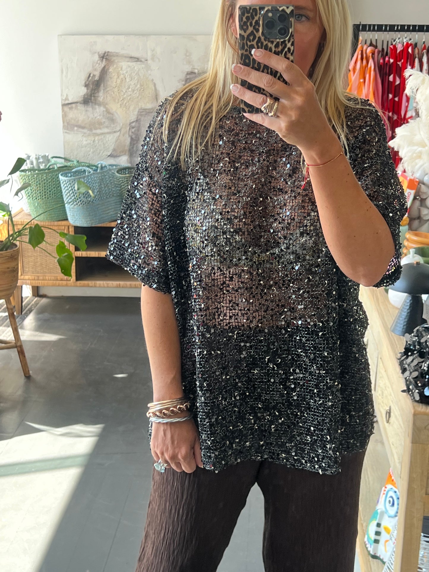 Twinkle Tee - sequin black